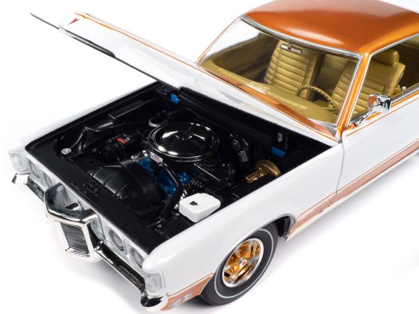 1969 Pontiac Royal Bobcat Grand Prix Model J Cameo White with Firefrost Gold Hood and Top with Gold Interior "American Muscle" Series 1/18 Diecast Model Car by Auto World - Image 4
