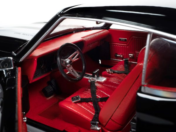 1970 Chevrolet Chevelle SS Tuxedo Black with White Stripes and Red Interior "Hemmings Muscle Machines Magazine Cover Car" (May 2011) "American Muscle" Series 1/18 Diecast Model Car by Auto World - Image 3