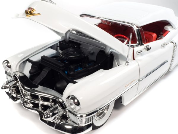 1953 Cadillac Eldorado Soft Top Alpine White with Red Interior 1/18 Diecast Model Car by Auto World - Image 3