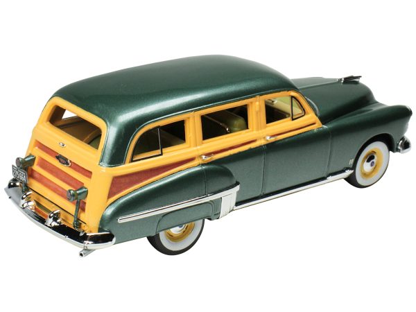 1949 Oldsmobile 88 Station Wagon Alpine Green Metallic with Cream and Woodgrain Sides and Green Interior Limited Edition to 240 pieces Worldwide 1/43 Model Car by Goldvarg Collection - Image 2