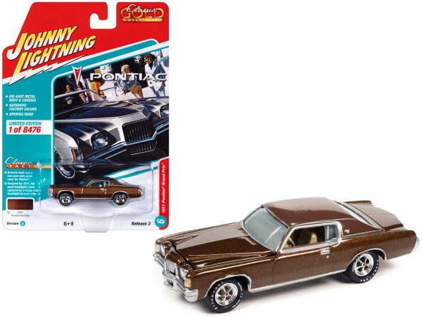 1971 Pontiac Grand Prix Bronzini Gold Metallic "Classic Gold Collection" Series Limited Edition to 8476 pieces Worldwide 1/64 Diecast Model Car by Johnny Lightning - Image 2