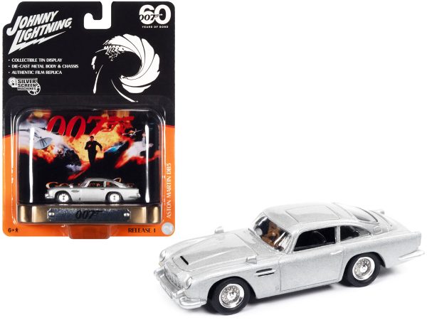 Aston Martin DB5 RHD (Right Hand Drive) Silver Metallic 007 (James Bond) "GoldenEye" (1995) Movie with Collectible Tin Display "Silver Screen Machines" Series 1/64 Diecast Model Car by Johnny Lightning - Image 2