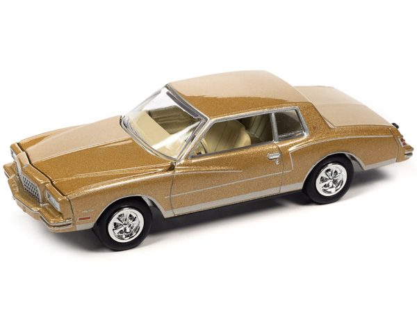 1980 Chevrolet Monte Carlo Light Camel Gold Metallic with Bass Boat and Trailer Limited Edition to 7264 pieces Worldwide "Tow & Go" Series 1/64 Diecast Model Car by Johnny Lightning - Image 2