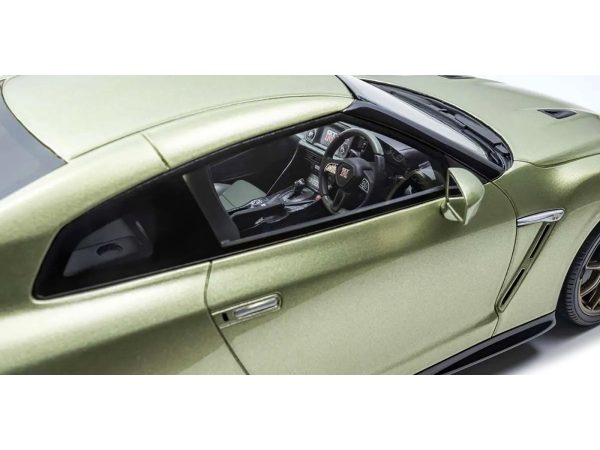 Nissan GT-R Premium Edition T-Spec RHD (Right Hand Drive) Millenium Jade Green Metallic 1/18 Model Car by Kyosho - Image 2