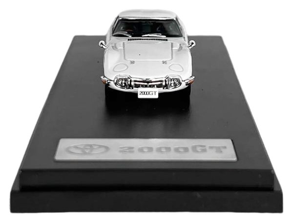 Toyota 2000GT White 1/64 Diecast Model Car by LCD Models - Image 3
