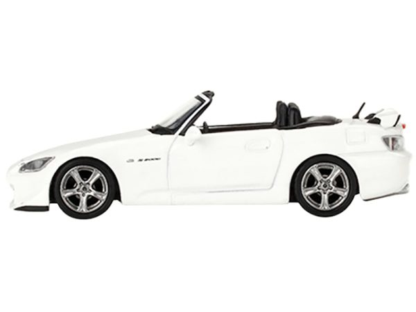 Honda S2000 Type S Convertible Grand Prix White Limited Edition to 3000 pieces Worldwide 1/64 Diecast Model Car by True Scale Miniatures - Image 2