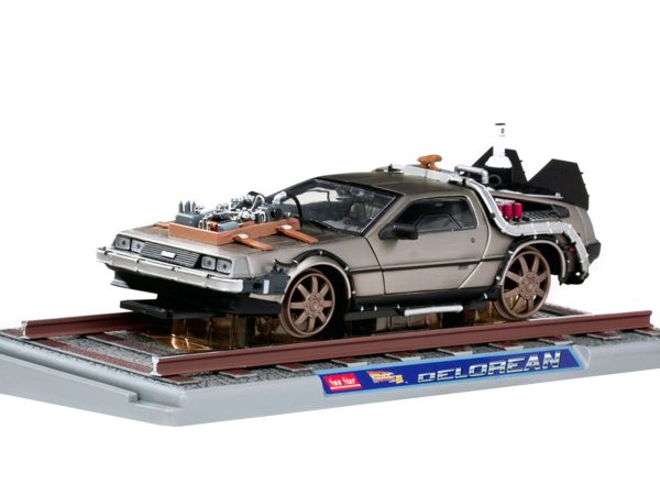 DMC DeLorean Time Machine Stainless Steel "Railroad Version" "Back to the Future: Part III" (1990) Movie 1/18 Diecast Model Car by Sun Star - Image 2