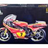 Skill 5 Model Kit Suzuki RG 500 XR27 Motorcycle #7 Barry Sheene "Heron Team" (1978) 1/9 Scale Model by Italeri - Image 4