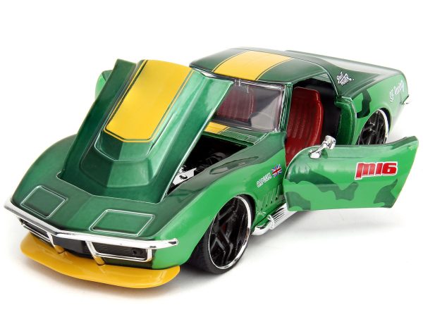 1969 Chevrolet Corvette Stingray ZL1 Green Metallic with Yellow Stripes and Cammy Diecast Figure "Street Fighter" Video Game "Anime Hollywood Rides" Series 1/24 Diecast Model Car by Jada - Image 4
