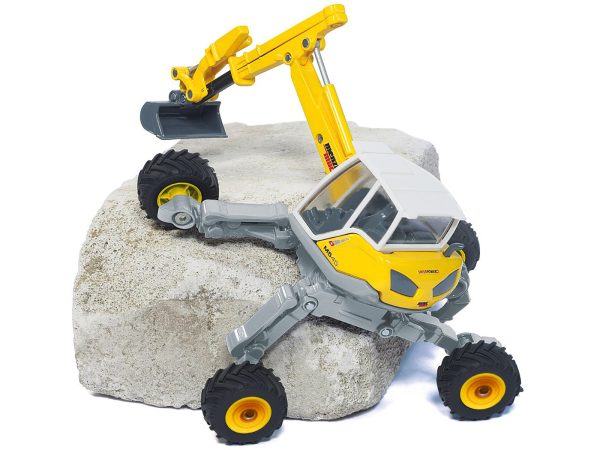 Menzi Muck M545 Walking Excavator Yellow with White Top 1/50 Diecast Model by Siku - Image 2